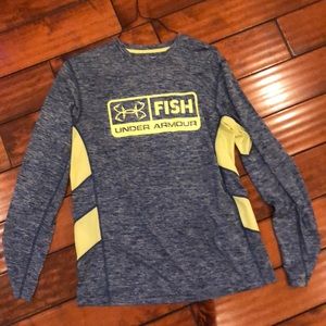 Large under armour fishing along sleeve shirt